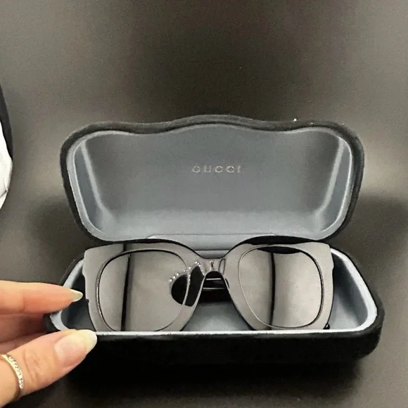 GUCCI GG0208S Round Frame Star Grey Gradient Black Sunglasses - Picture 16 of 16